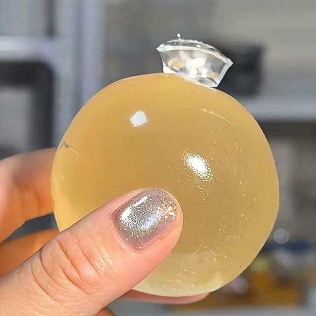 The same style of Xiaohongshu super hot coconut oil handmade ball noisy ball pinch ball pure handmade DIY unzipped children's gift