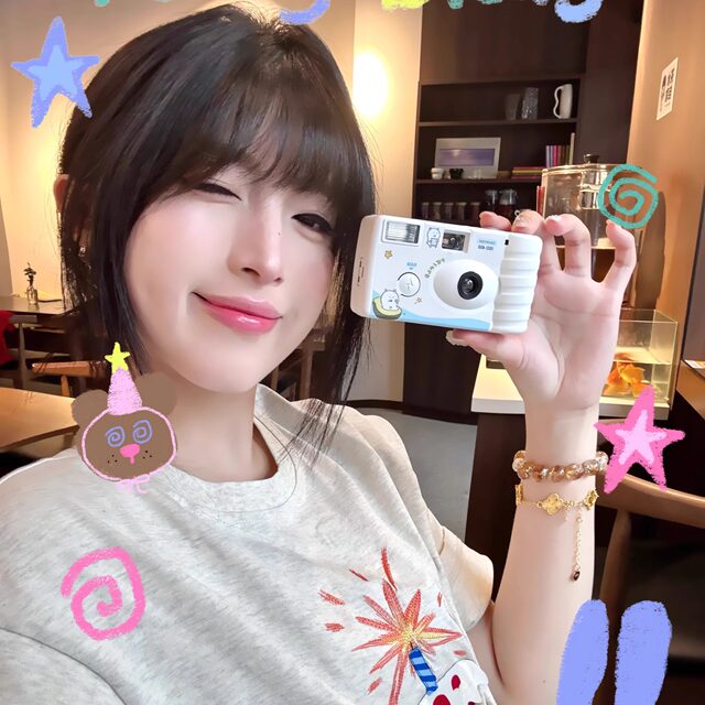 Photograph self-deprecating bear disposable film camera roll student niche birthday gift girl girlfriend