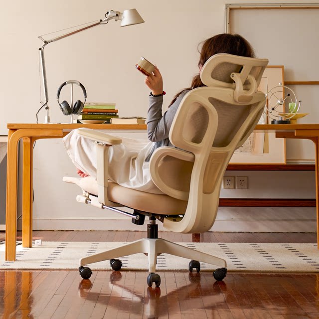 NetEase carefully selects small waist S9Lady ergonomic chair computer chair e-sports waist comfortable chair for girls home office