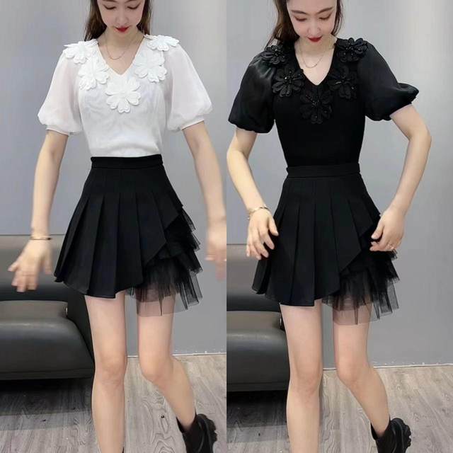 Net yarn stitching pleated skirt women's design sense niche summer high waist is thin black chiffon A -line skirt