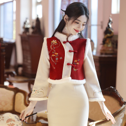 Red Cheongsam Flocking and Thickening New Chinese New Year 2024 Dragon New Year Fiesta Autumn and Winter New Year Small Coat