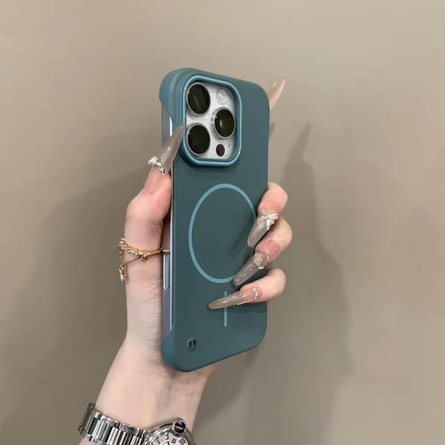 Minimalist thin circle magnetic frameless cooling new model 17 suitable for iPhone 16 promax mobile phone case Apple 15 solid color skin feel matte 14 ultra-thin 13pm anti-fall 15plus half pack 12 hard shell