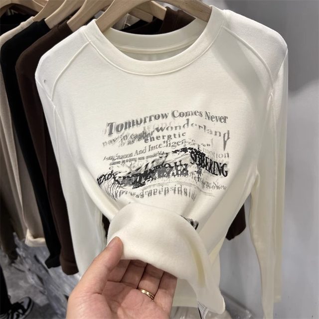 Design sensory letter printing with thin velvet long -sleeved T -shirt 2023 autumn and winter new foreign qi inside with bottom shirt shirt