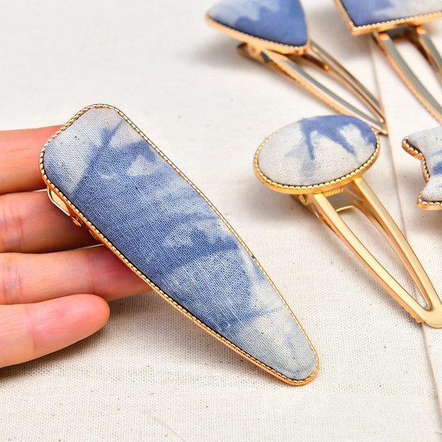 Tie-dyed small hairpins, grass and blue dyed handmade materials, patched hairpins, exquisite small gifts, handmade commemorations