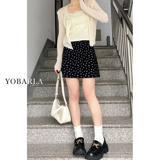 Black floral short skirt for women in summer new large size fat mm high waist slim pear-shaped body retro a-line skirt