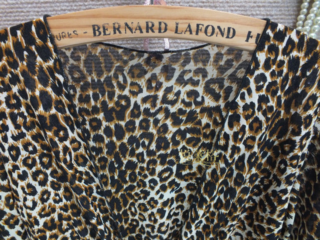Premium mesh sexy sunscreen cardigan, large size women's leopard print long-sleeved blouse top, cool and casual