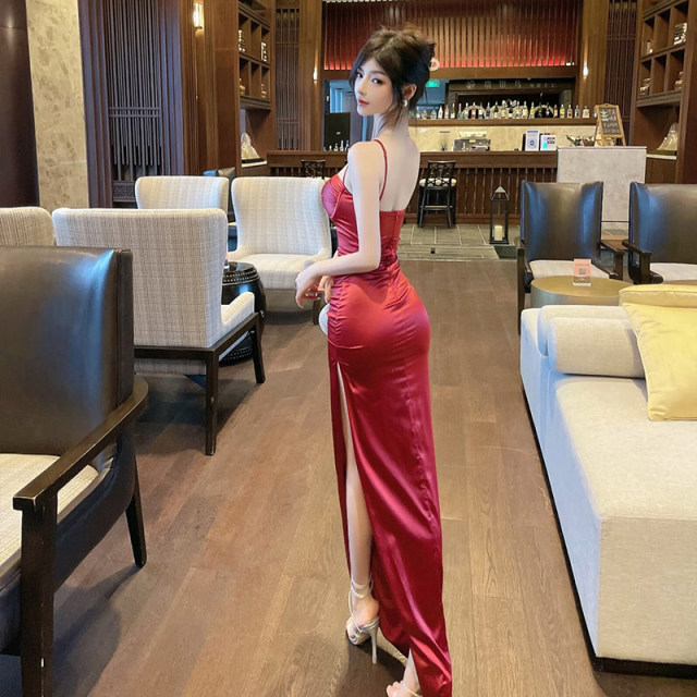 
Satin dress with long skirt, strapless skirt, French summer slit sexy slim suspender temperament dress for women