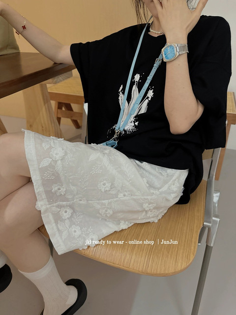 2025 new large-size white cotton skirt for women's summer three-dimensional flower waist drawstring high waist straight A-line short skirt
