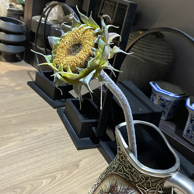Retro old sunflower artificial flower living room home decoration fake flower sunflower model room flower arrangement soft furnishings