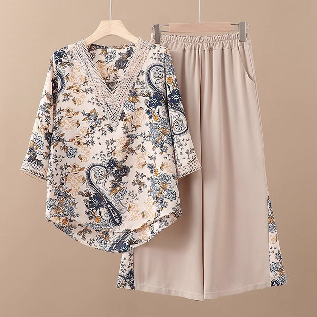 Mom's summer new two-piece suit for women's large size fashionable chiffon shirt middle-aged and elderly summer T-shirt top