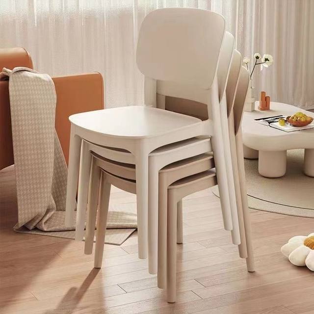 Thickened plastic dining chair, modern simple backrest stool, household Nordic dining table and chair, comfortable and long-lasting small chair with backrest