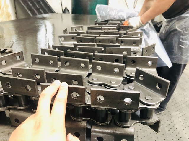 Industrial roller conveyor chain bent plate chain with ears chain 4 minutes 08B5 minutes 10A6 minutes 12A1 inch 16A accessories