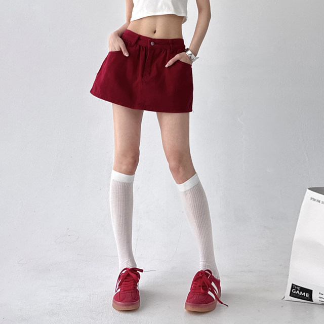 Red high-waisted fashionable age-reducing denim miniskirt for women 2025 summer new hot girl fashionable a-line skirt pants