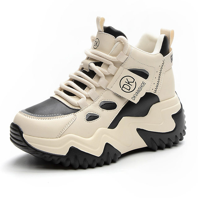 Foreign trade factory withdraw the cabinet and break the coded leather face thick bottom leisure high -top shoes female autumn and winter leather increasing students of students, daddy shoes