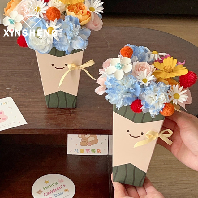 Xinliu Little Loofah Hand-held Flower Bouquet Creative Smiling Flower Bouquet Packaging Box Handmade DIY Flower Shop Flower Art Materials
