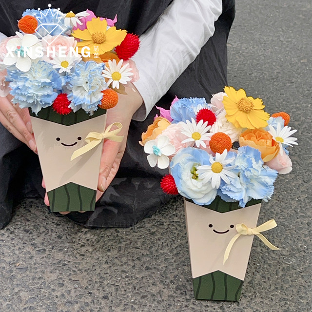 Xinliu Little Loofah Hand-held Flower Bouquet Creative Smiling Flower Bouquet Packaging Box Handmade DIY Flower Shop Flower Art Materials