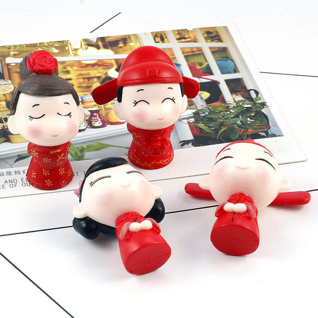 Couple doll bride and groom wedding cake micro landscape ornaments cream glue DIY material handmade resin accessories
