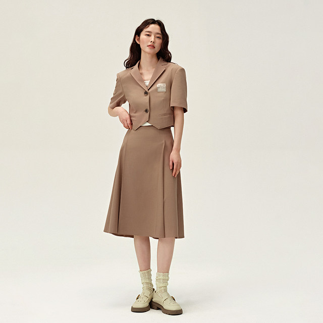PIT solid color waist-hugging A-line suit skirt for women 2025 spring new British style commuting professional pleated skirt
