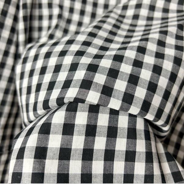 Retro black and white plaid one-length neck long-sleeved shirt for women in spring 2025 new mid-length slim pullover shirt
