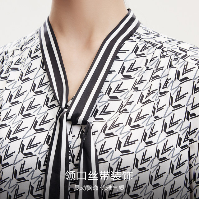 Vero Moda shirt 24 autumn new V-neck and quarter-sleeved letter print loose ribbon 324331037
