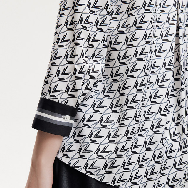 Vero Moda shirt 24 autumn new V-neck and quarter-sleeved letter print loose ribbon 324331037
