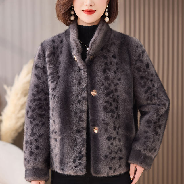 Hengyuanxiang middle-aged and elderly mothers mink fur coat autumn and winter lady fur all-in-one mink fur top