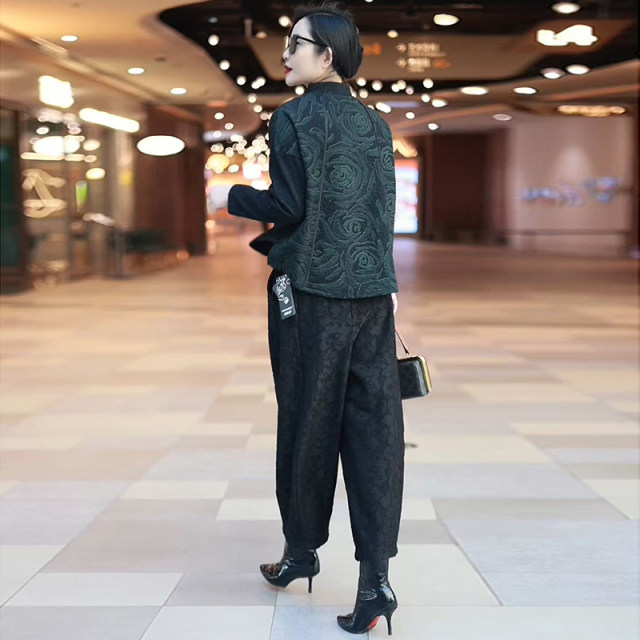 High-end middle-aged mother two-piece set autumn and winter new high-neck large size pullover top with harem pants fashion suit