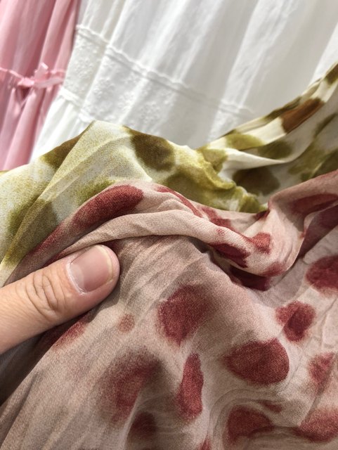 French retro tie-dyed polka dot printed pleated skirt for women with elegant pockets and versatile slim A-line long skirt