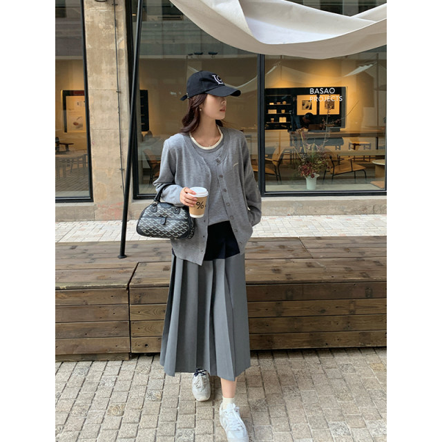 NAZ's big size early spring new style fashion French college style retro contrasting color fat mm pleated temperament skirt
