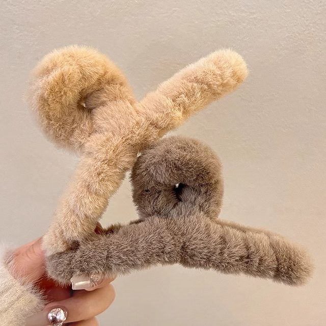 Autumn and winter plush hair clip high-end women's 2025 new shark clip back of the head large hairpin clip headwear