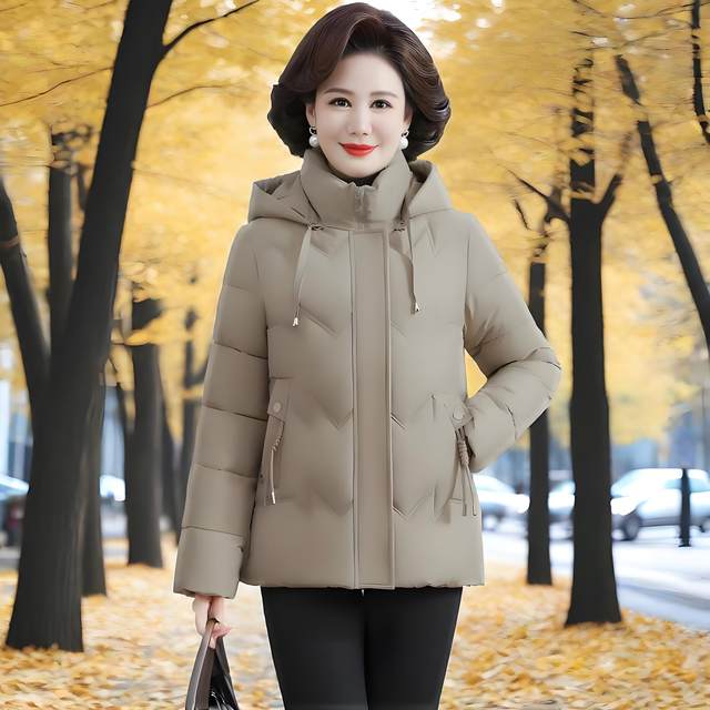 Fashionable middle-aged and elderly women's short down jacket, thickened warm cotton jacket, mother's fit large size cotton jacket