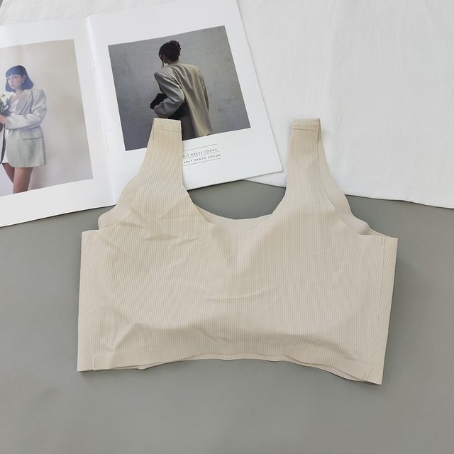 Medium-sized, large-size, traceless, comfortable, nude, sports underwear for women, fixed cup, no steel ring, wide shoulder strap, anti-exposure bra