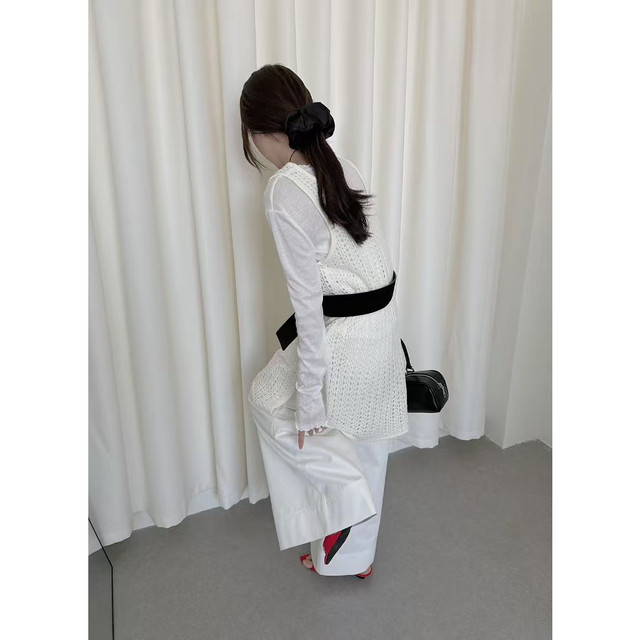 IU ROOM Korean hollow comfort and slim versatile layered ins style casual sleeveless dress vest 3067