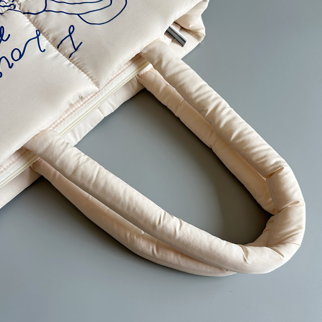 Good products for export and foreign trade! Thickened shock-absorbing soft down bag, shoulder commuter computer bag 13.3 inches, cute daily casual college student class bag, non-shoulder work document bag