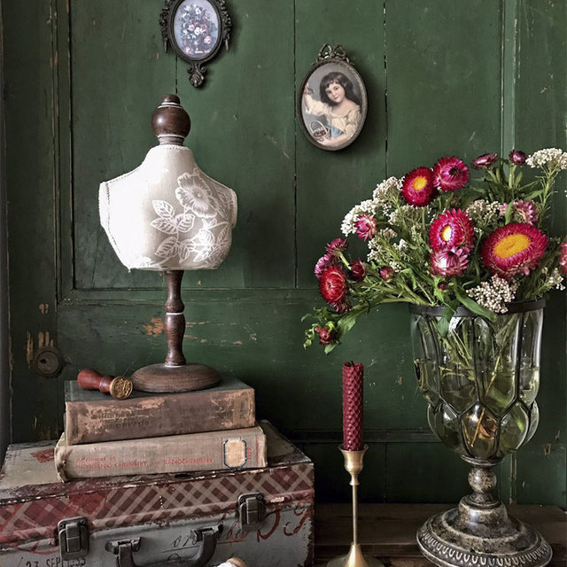 
A large collection of orphan products--Foreign trade exhibition samples, home accessories, iron art, wooden distressed groceries, gardening ornaments, orphan products