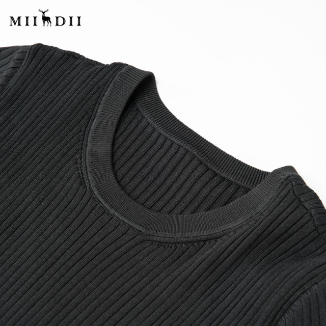 Answer to the mystery black dress 2025 spring new product elegant slim knitted long skirt short sleeves 251MZ0400
