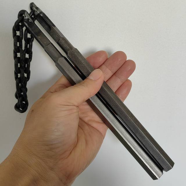 Handmade actual combat tweezers pure solid pure steel tweeter stick adult defense self -defense fitness car broken windows second stick twist