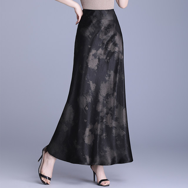 Satin French tie-dye printed fishtail skirt 2025 new high-waisted slim retro long skirt
