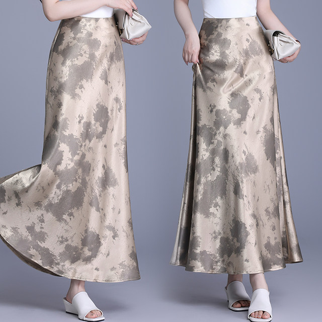 Satin French tie-dye printed fishtail skirt 2025 new high-waisted slim retro long skirt
