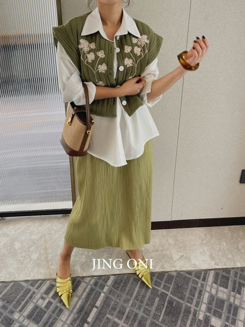 High waist draped pleated skirt for women mid-length 2025 new straight pencil slimming Korean version versatile color A-line
