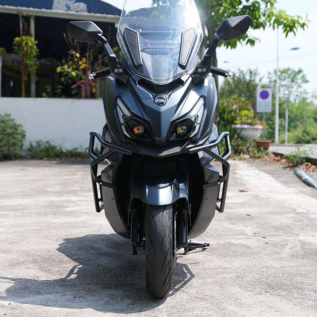 ZC is suitable for Sanyang Cruise 250 guard bar bumper anti-fall bar modified anti-collision exhaust pipe anti-collision guard bar