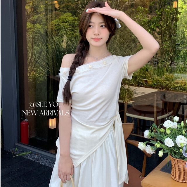 Hangzhou four-season green women's clothing Guangzhou thirteen-row lace lace one-shoulder strap irregular shirt top summer
