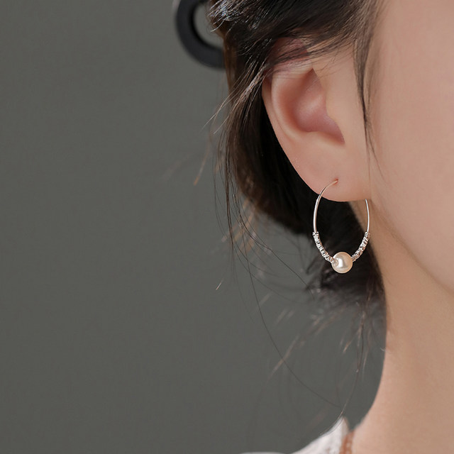 925 Sterling Silver Broken Silver Pearl Earrings Niche Design 2025 New High-end Women's Stud Earrings