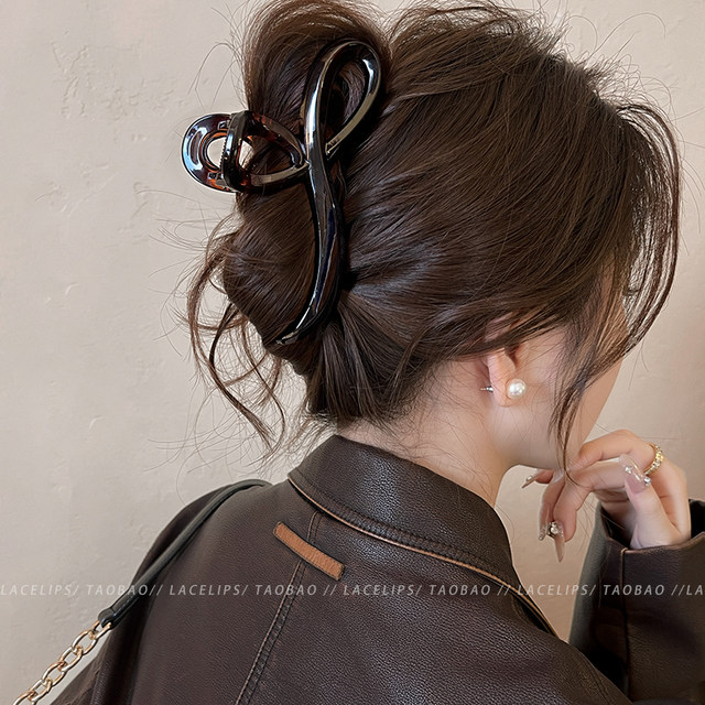 High-end temperament autumn grabber women's 2025 new simple and versatile back head hair shark clip hairpin headwear