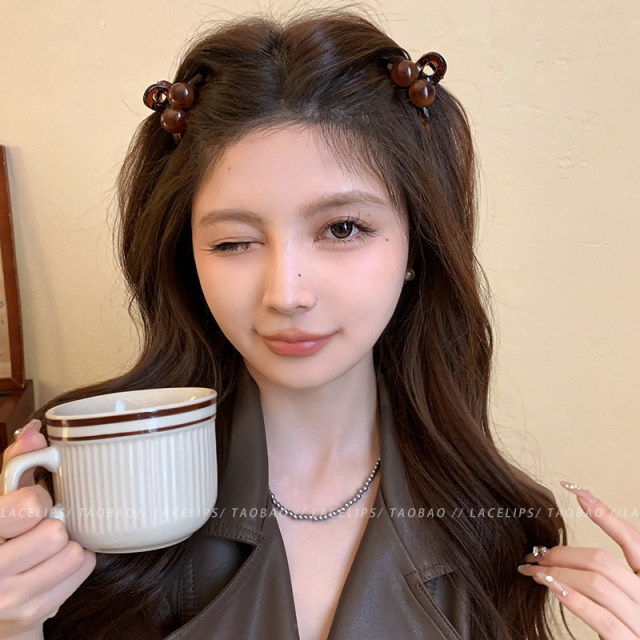 2025 new amber -colored cherry cherry grabs princess head bangs hair clip hair clip clip shark pinch hair decoration female