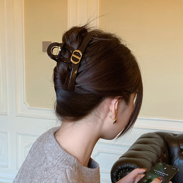 Fashionable and versatile gold label letters temperament grab clip large-sized hair shark clip high-end style hair card clip hair accessories