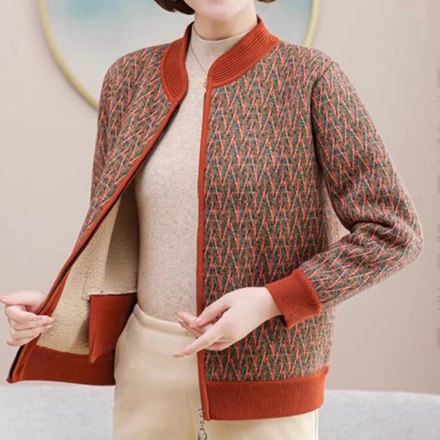 Middle-aged and elderly women's striped sweaters, mother's clothing, velvet and thickened zipper cardigans, foreign-style jackets