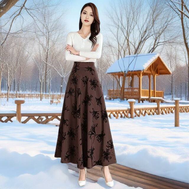 2024 new female retro temperament long skirt autumn and winter large size long skirt shows thin hair A -line skirt
