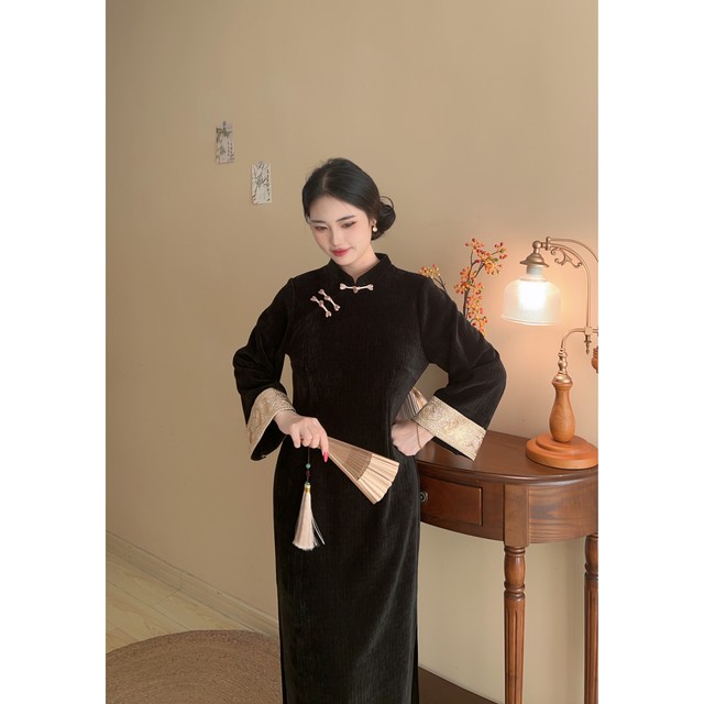 Gold silk embroidery original design new Chinese chenille large size fat mm slimming cheongsam dress for women