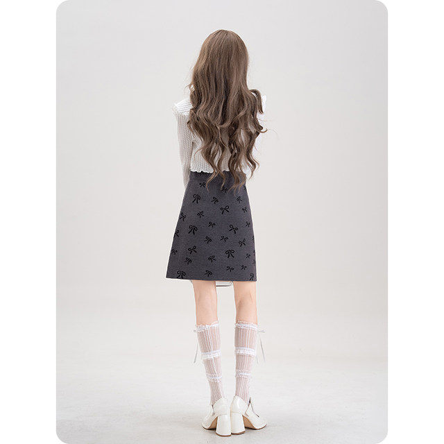 Bow printed knitted skirt for women in autumn and winter 2024 new small person with sweet high waist slim A-line short skirt
